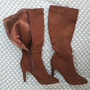Size 7 brown high heel boots